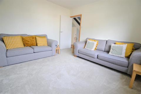 5 Chestnut Walk, Bristol, BS13 7RJ