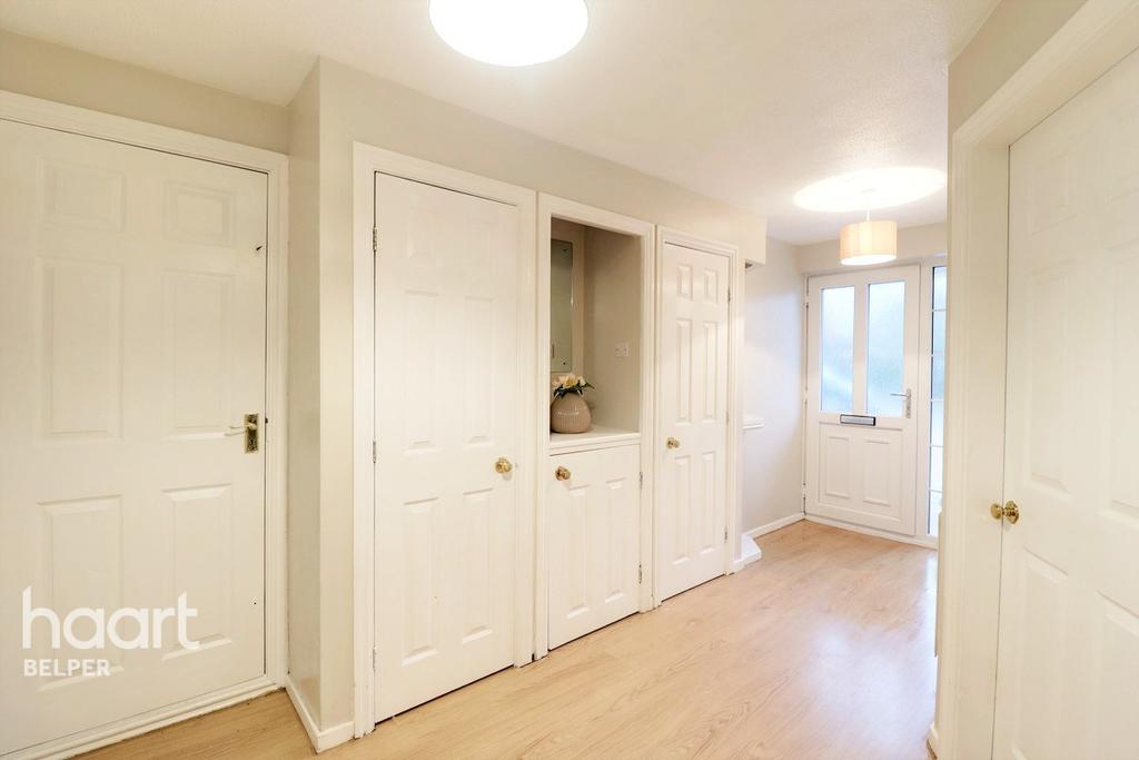 Royston Drive, Belper 4 bed detached house £350,000
