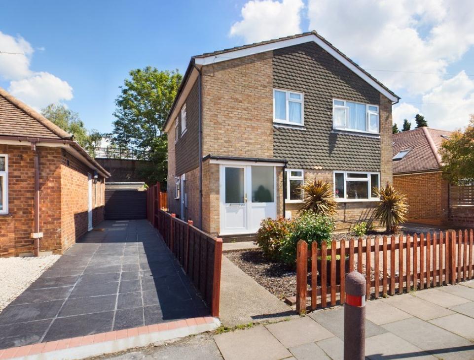Great Central Avenue, South Ruislip... 2 bed £350,000