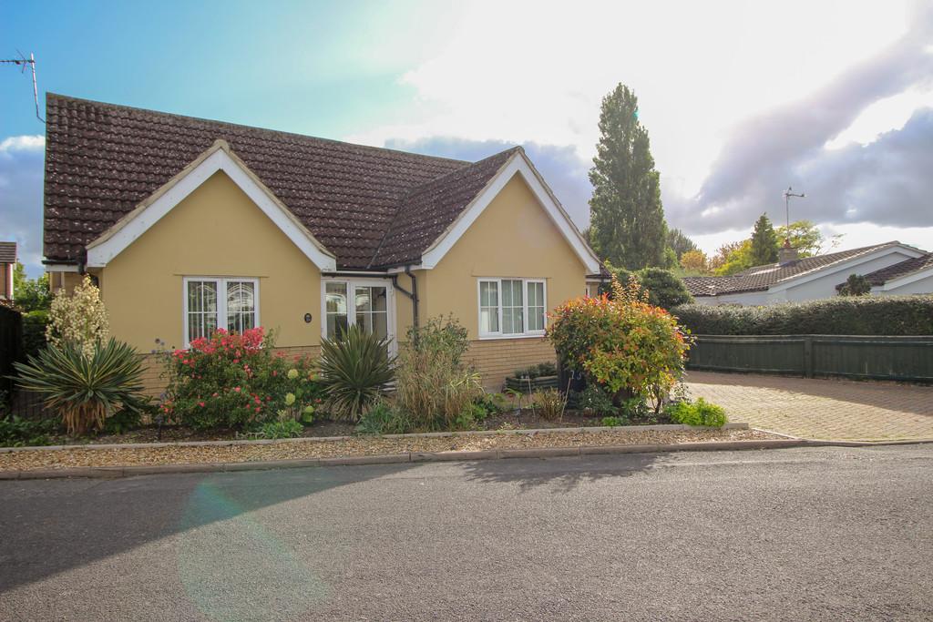 Abbey Close, Burwell 2 bed detached bungalow £410,000