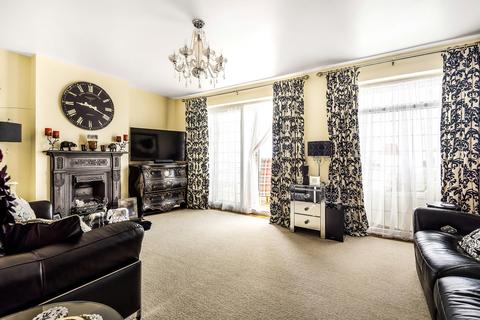 2 Nelson Road, Wouldham, Rochester, ME1 3YE
