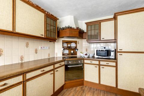 2 Nelson Road, Wouldham, Rochester, ME1 3YE