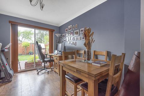 5 Burdens, Headcorn, Ashford, TN27 9SG