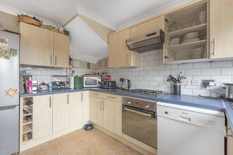 5 Burdens, Headcorn, Ashford, TN27 9SG