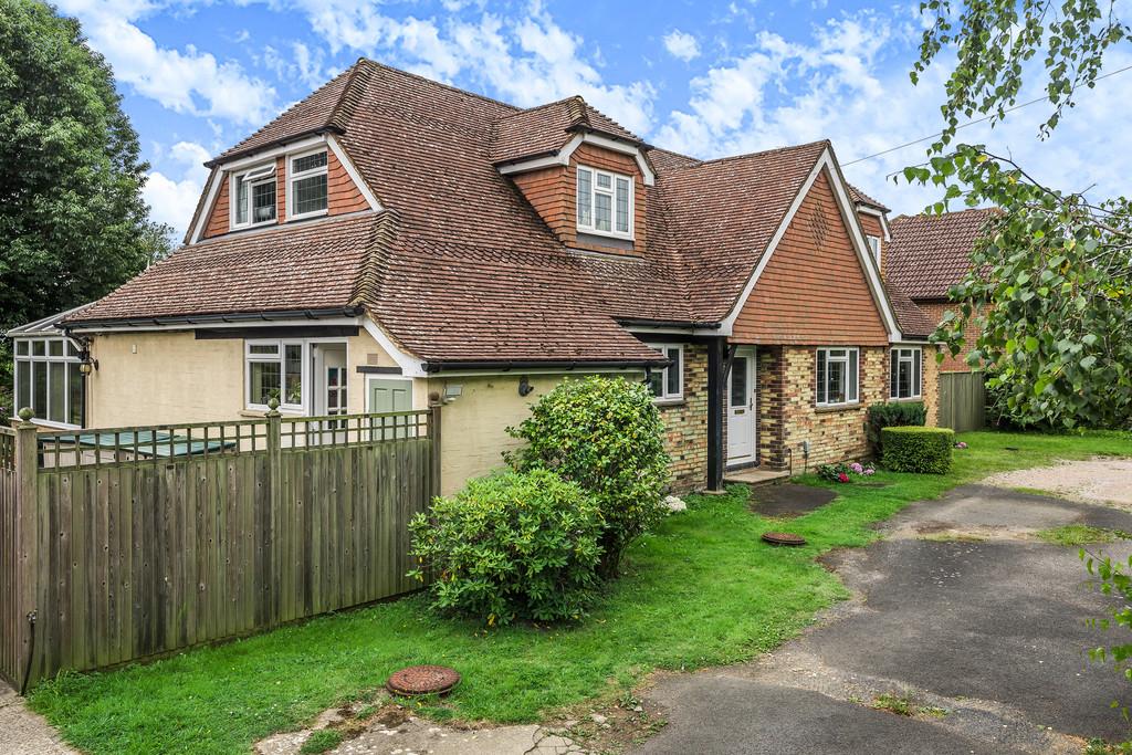 North Pole Road, Barming 5 bed detached house £900,000
