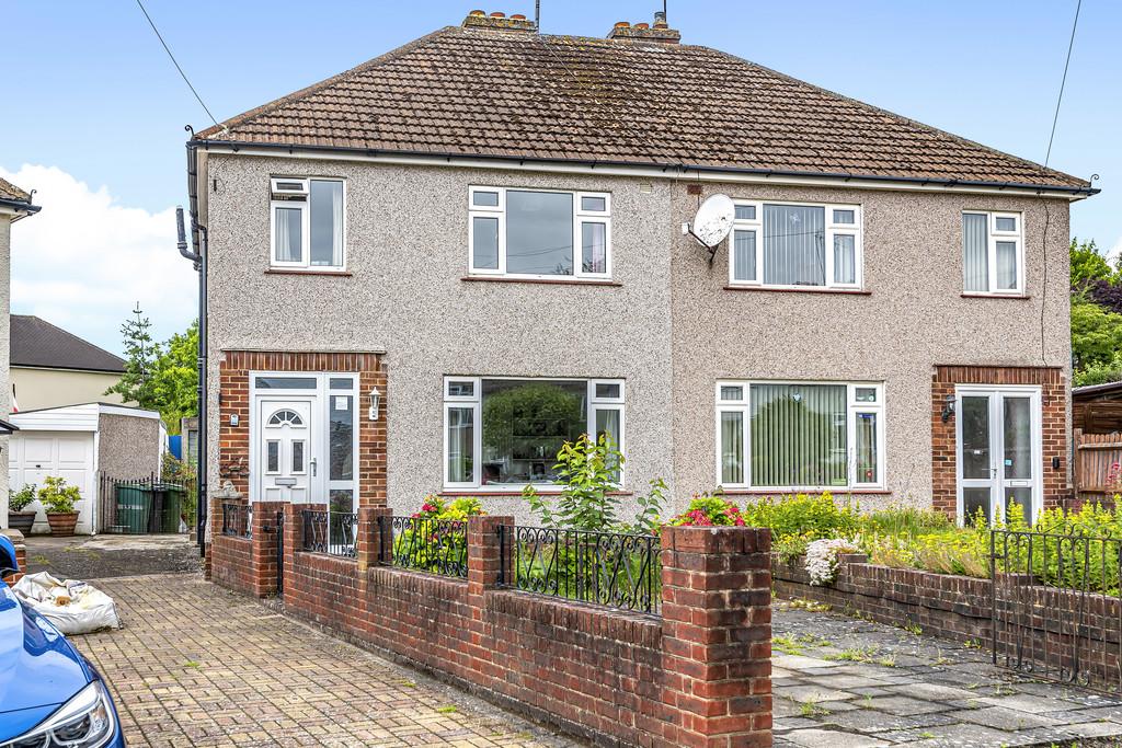 Wolfe Road, Maidstone 3 bed semidetached house £325,000
