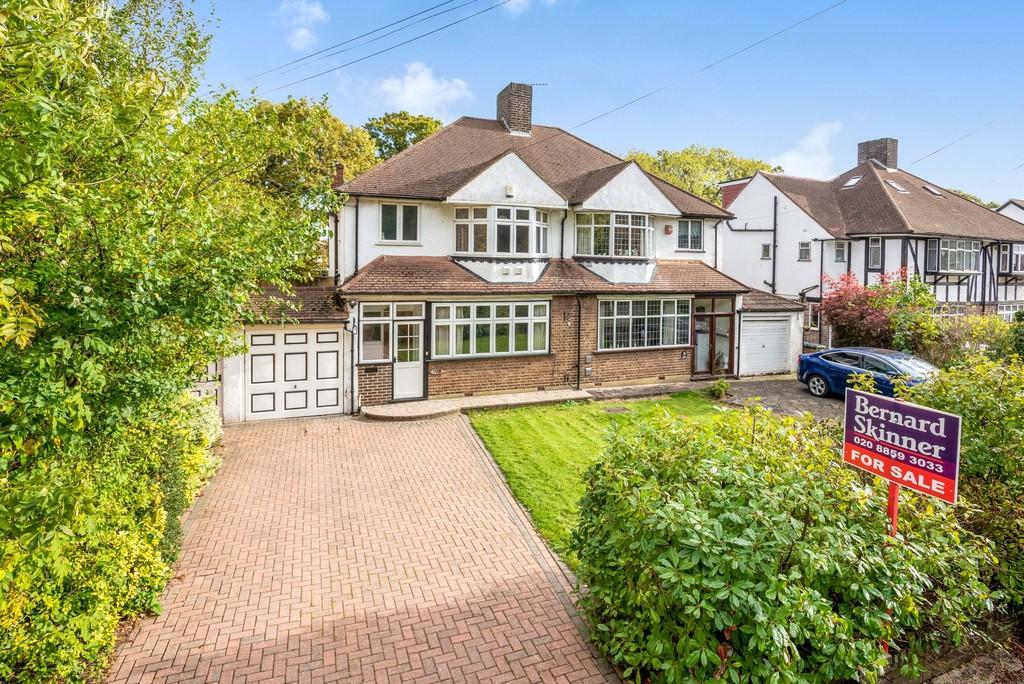 Crown Woods Way, Eltham Heights SE9 3 bed semidetached house £650,000