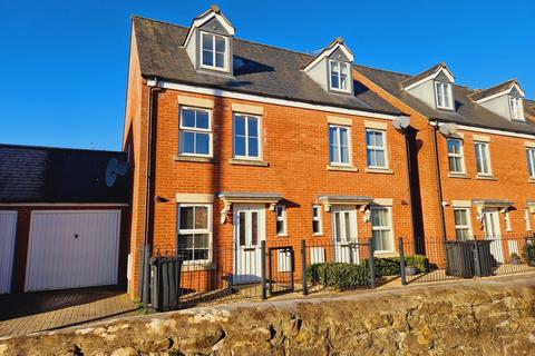 3 bedroom semi-detached house to rent, The Shearings, Swindon SN1