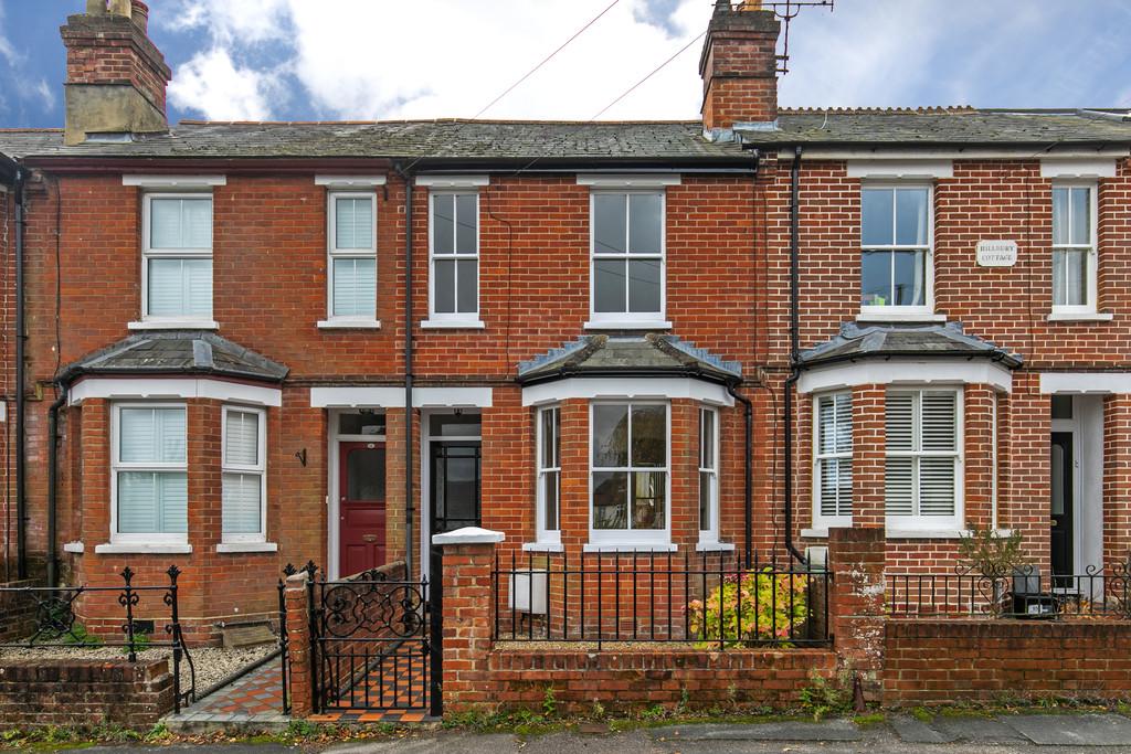 Greenhill Road, Winchester 2 bed terraced house £1,500 pcm (£346 pw)