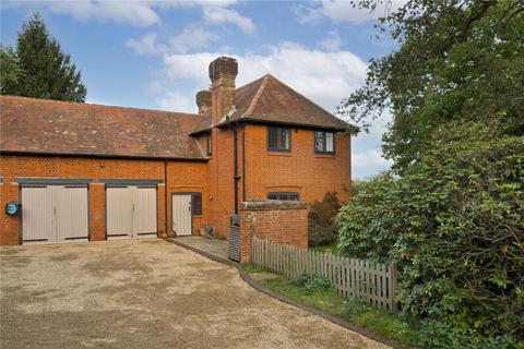 3 bedroom semi-detached house to rent, Hammondswood Cottages, Hammondswood Road, Frensham, Farnham, GU10