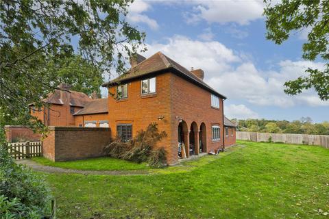 3 bedroom semi-detached house to rent, Hammondswood Cottages, Hammondswood Road, Frensham, Farnham, GU10