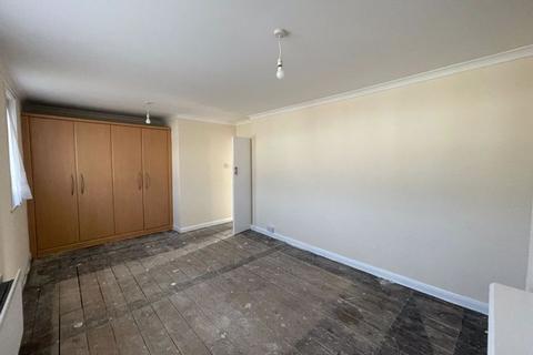 32 Playfield Road, Edgware, HA8 0DF