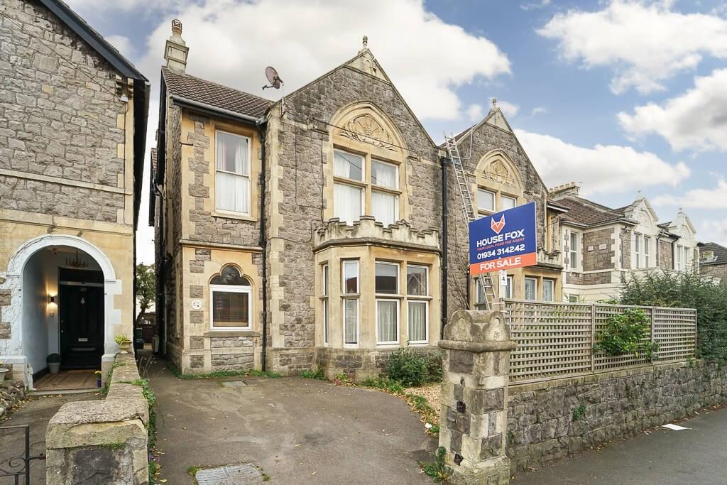 Neva Road, WestonSuperMare, BS23 1 bed flat £102,500