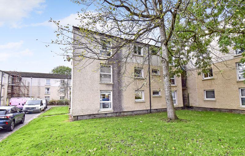 Almond Road, Cumbernauld 2 bed apartment £47,500