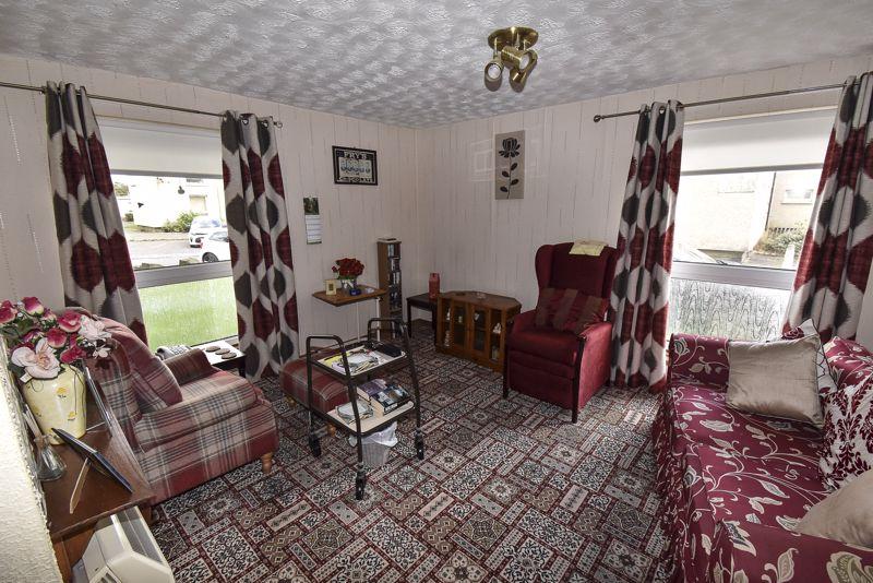 Almond Road, Cumbernauld 2 bed apartment £47,500