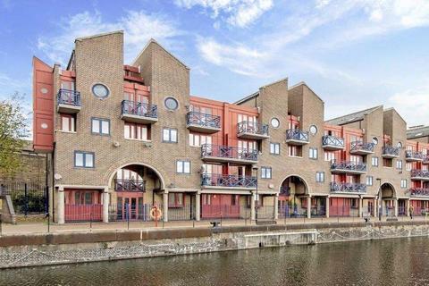 1 bedroom flat to rent, Newland Quay, Shadwell, Wapping, London, E1W 3QZ