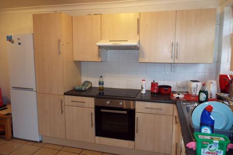 1 bedroom in a house share to rent, Leahurst Crescent, Harborne, Birmingham, B17 0LD