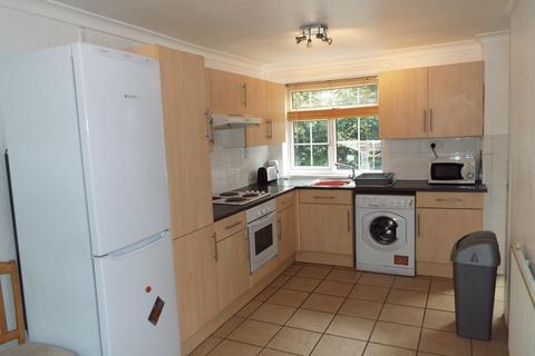 1 bedroom in a house share to rent, Leahurst Crescent, Harborne, Birmingham, B17 0LD