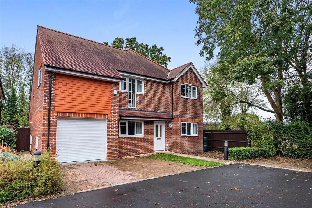 The Causeway, Petersfield 4 bed detached house £795,000