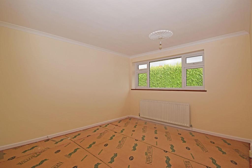 16 Silverdale, bed 1.jpg