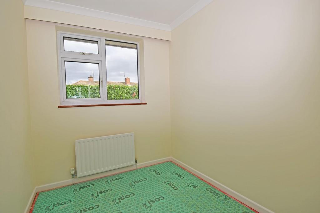 16 Silverdale, bed 3.jpg