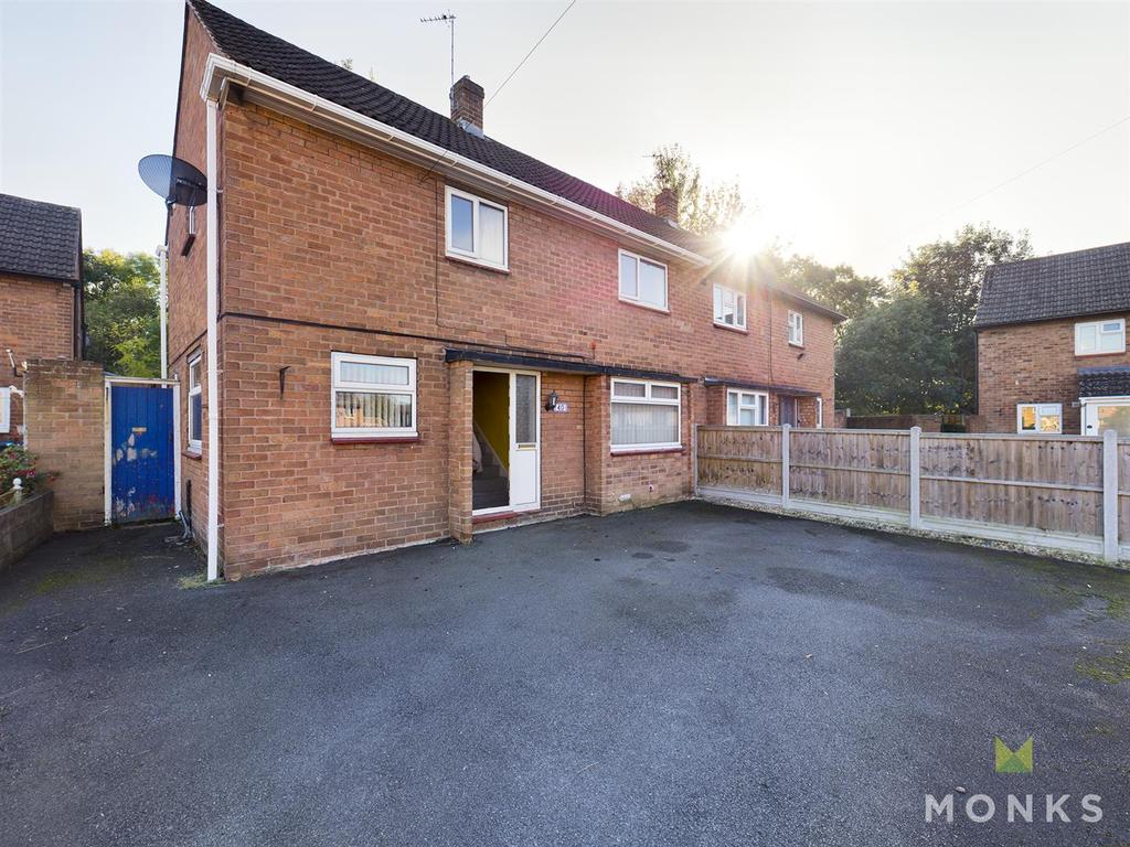 Grinshill Drive, Shrewsbury 3 bed semidetached house £175,000