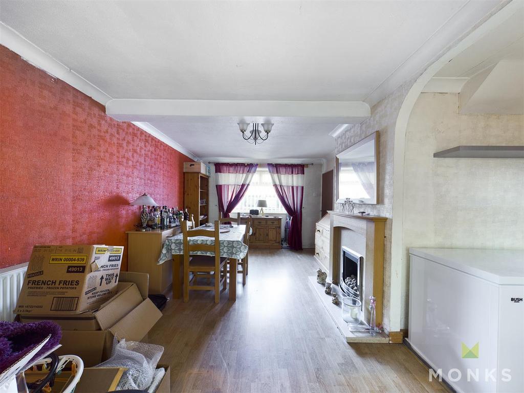Grinshill Drive, Shrewsbury 3 bed semidetached house £175,000