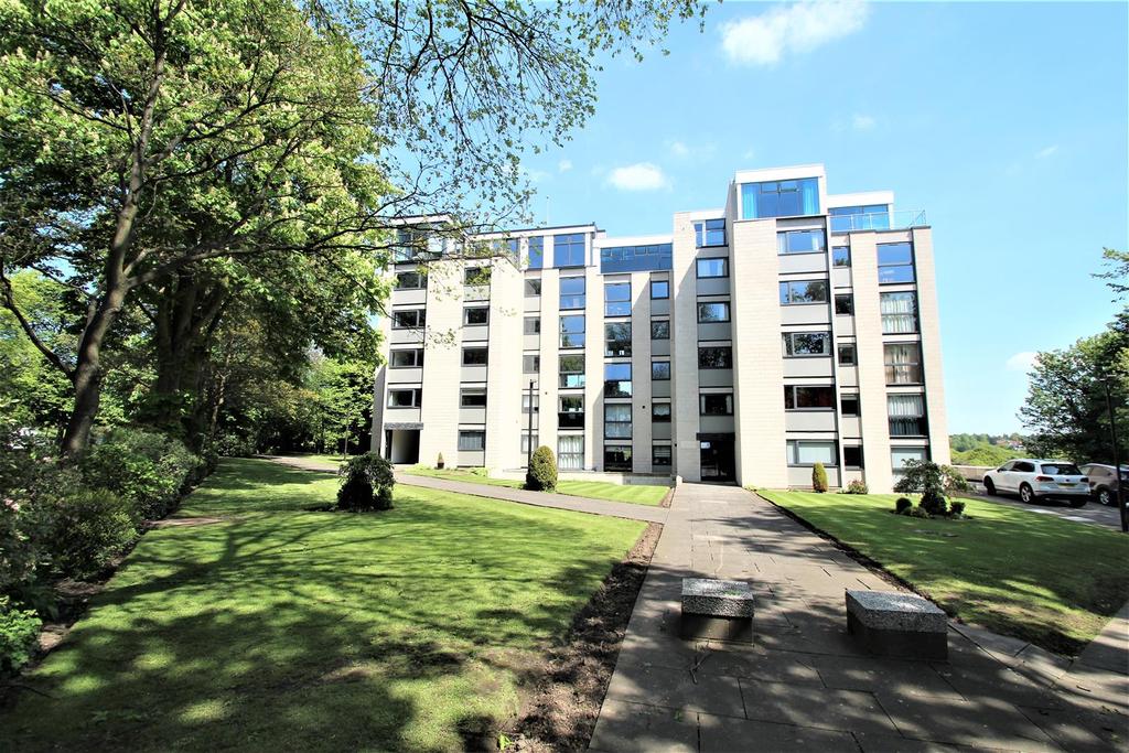Lakeview Court, Roundhay, Leeds, LS8 2TX 3 bed apartment £1,600 pcm