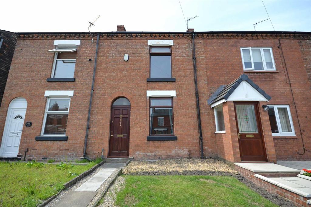 Warrington Road, Goose Green, Wigan... 2 bed terraced house £550 pcm