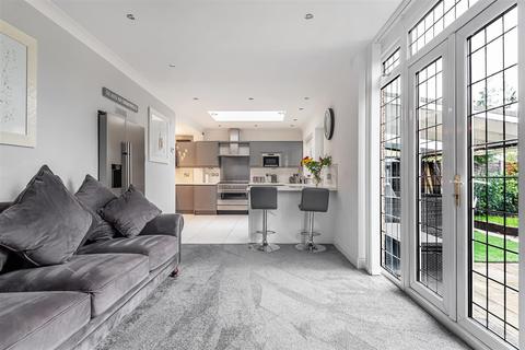 251 London Road, Ewell, Epsom, KT17 2BU