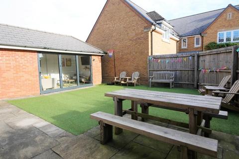 23 Cae Canol, Penarth, CF64 3RL