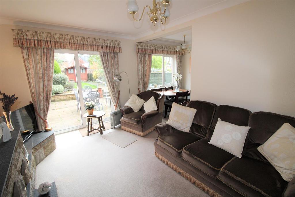 Sherwood Close, Hall Green, Birmingham 3 bed semidetached house £275,000