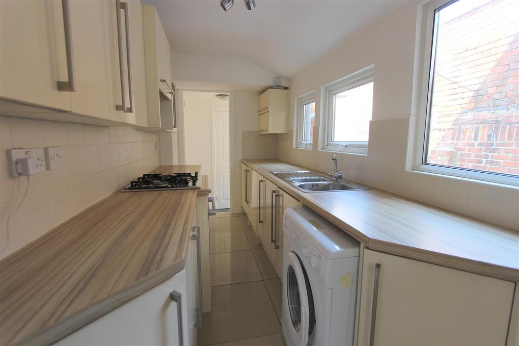Street, Darlington 2 bed terraced house £495 pcm (£114 pw)