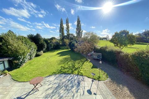 Mill House Magpie Lane, Little Warley, Brentwood, CM13 3DT