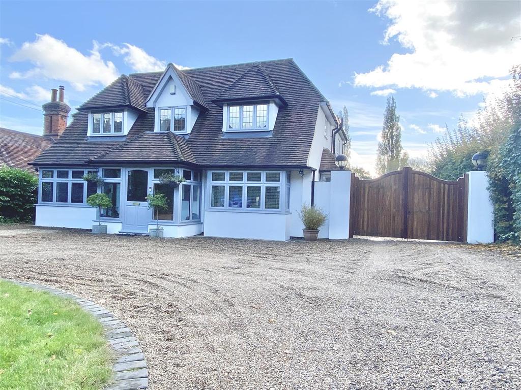 Magpie Lane, Little Warley, Brentwood 5 bed detached house £1,350,000
