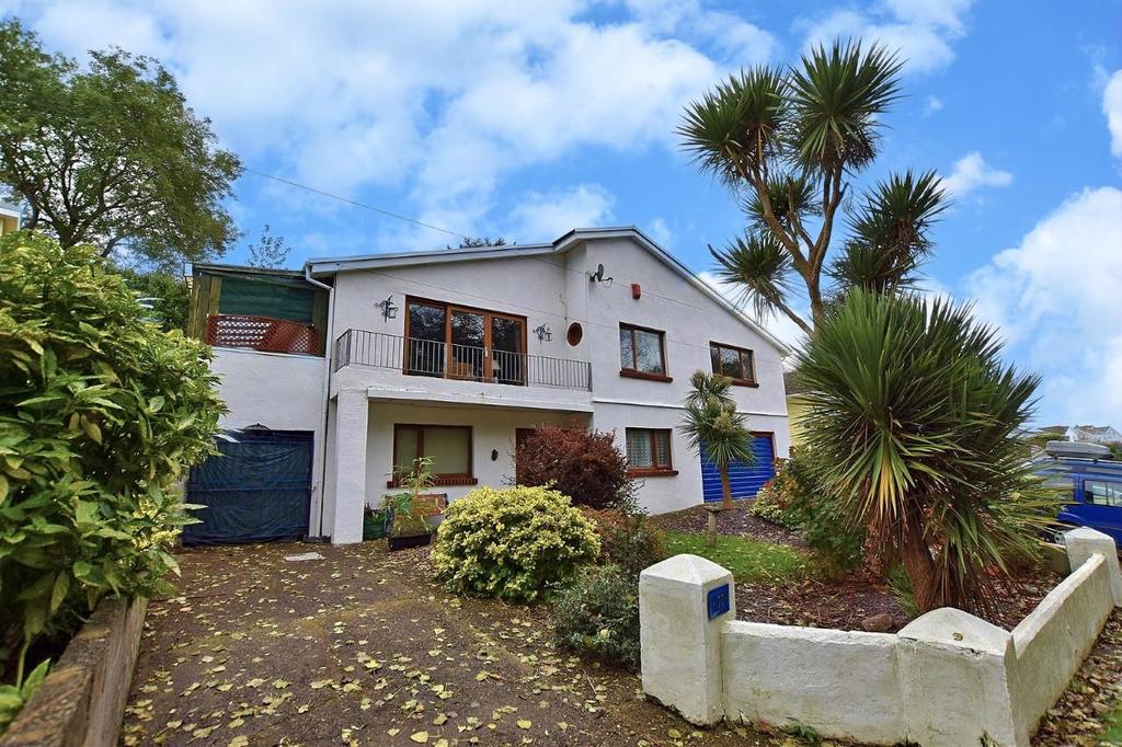 Coombes Road, Milford Haven 4 bed detached house £300,000