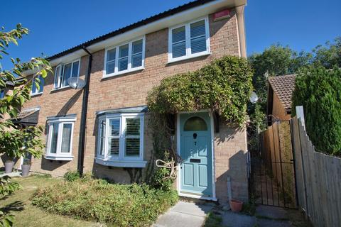 7 Churchill Close, Folkestone, CT19 5UP