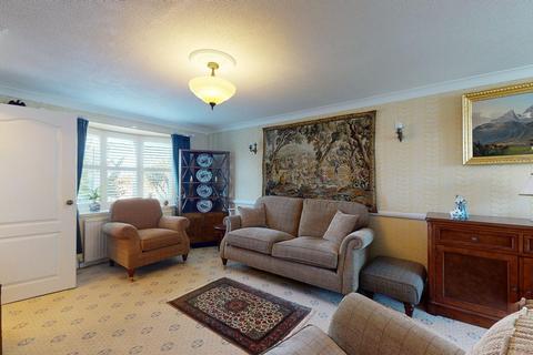 7 Churchill Close, Folkestone, CT19 5UP