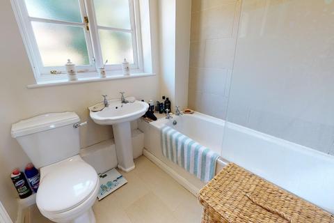 7 Churchill Close, Folkestone, CT19 5UP
