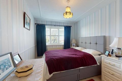 7 Churchill Close, Folkestone, CT19 5UP