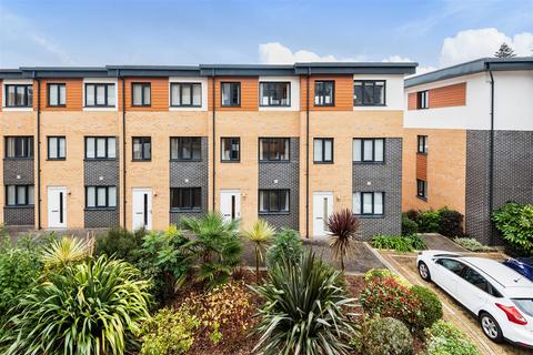 10 Clock Tower Court, Duporth, St Austell, PL26 6DU