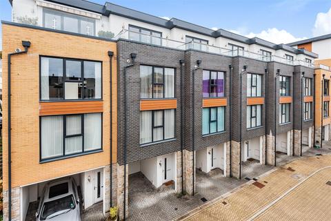 10 Clock Tower Court, Duporth, St Austell, PL26 6DU