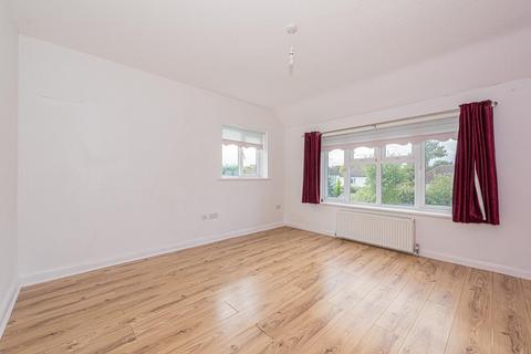 28 Oak Hill, Epsom, KT18 7BT