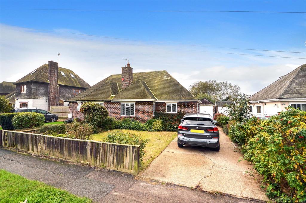 Wallsend Road, Pevensey Bay 2 bed semidetached bungalow £325,000