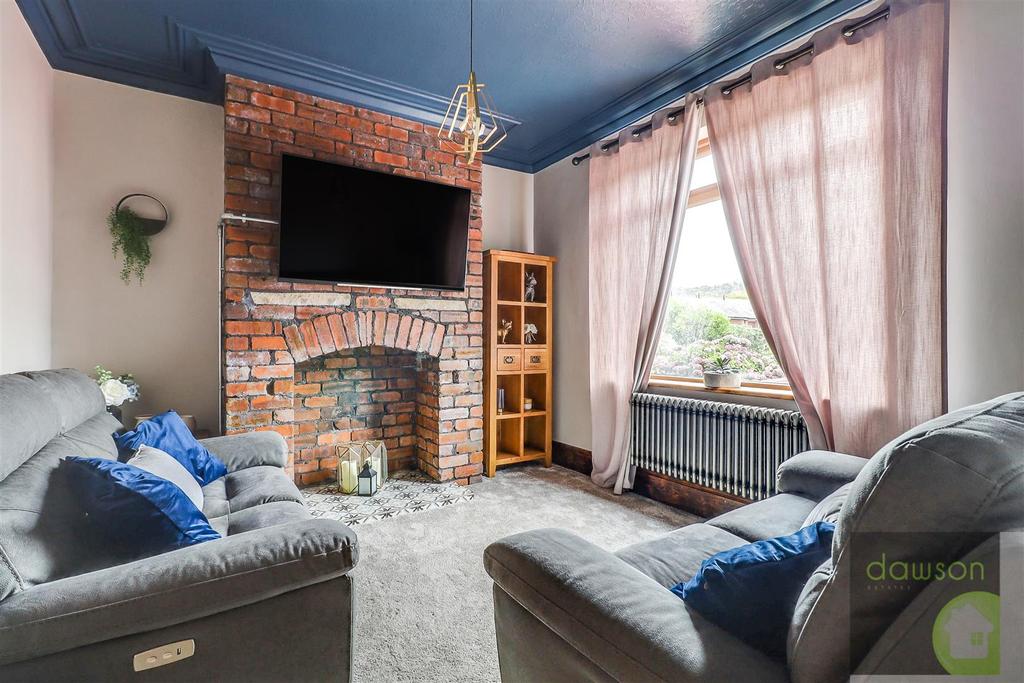 South Parade, Elland 4 bed end of terrace house £275,000