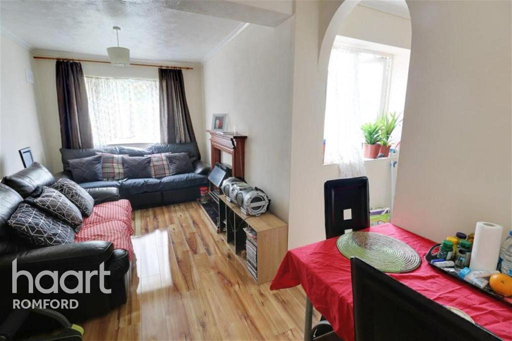 Stanley Avenue Dagenham RM8 1 bed £1,000 pcm (£231 pw)