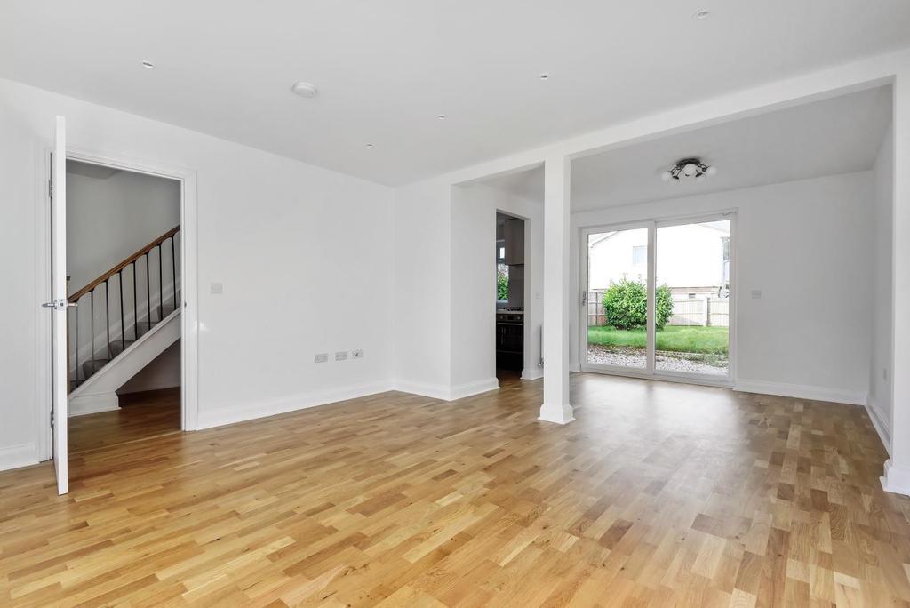 Sitting/Dining Room