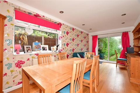 1 Effingham Close, Sutton, SM2 6AF