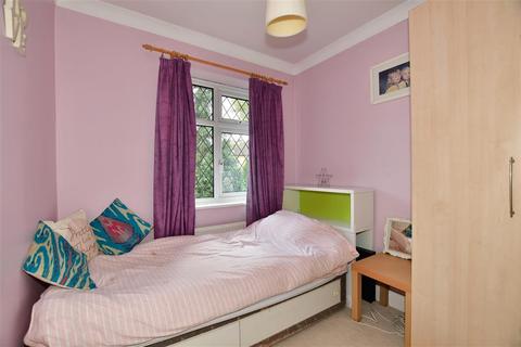 1 Effingham Close, Sutton, SM2 6AF