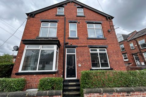 6 bedroom end of terrace house to rent, Hartley Avenue, Leeds, West Yorkshire, LS6